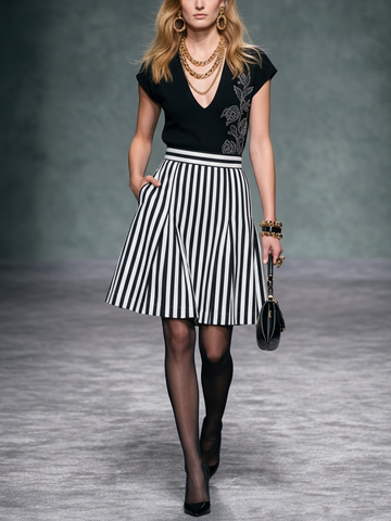 Women's Luxury Black & White Cotton-Blend Paneled Embroidered V-Neck Mini Dress MDZ2114D1GMJ