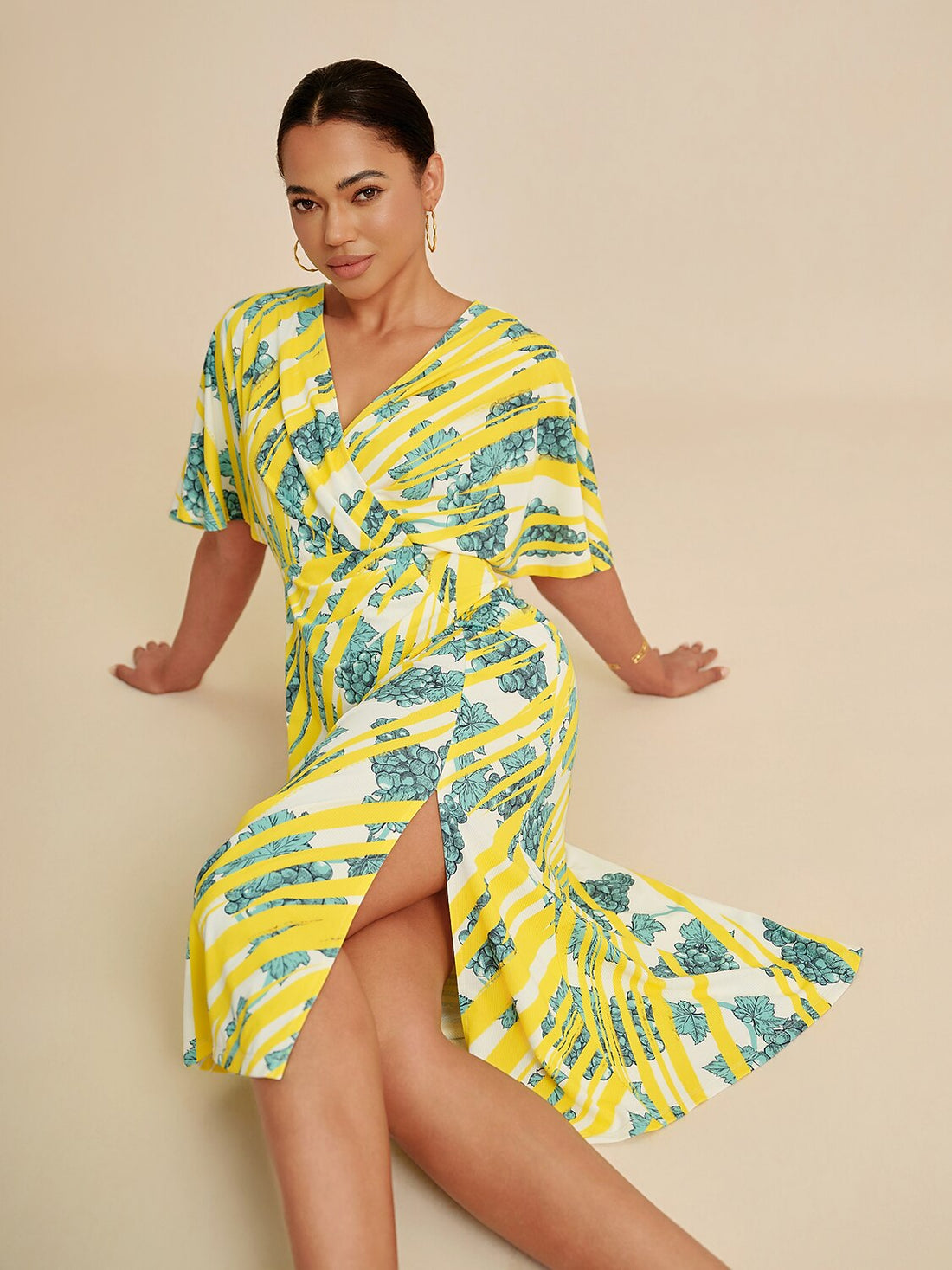 Bold Print Batwing Sleeve Midi Dress